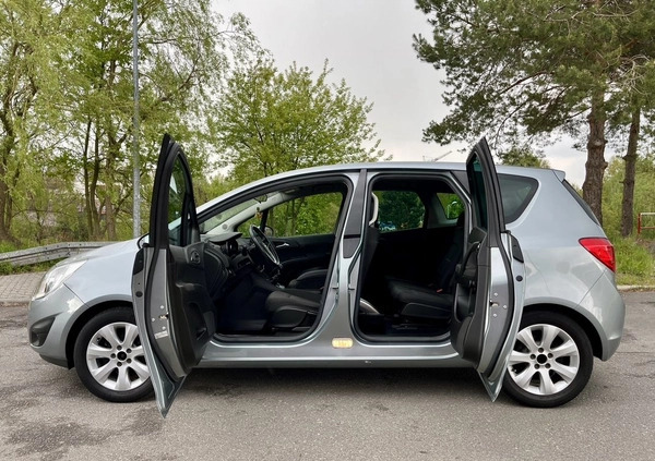 Opel Meriva cena 21900 przebieg: 148499, rok produkcji 2011 z Barczewo małe 466
